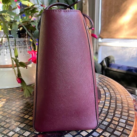 MICHAEL KORS Walsh Multifunctional Medium Tote In Merlot NWOT - Picture 10 of 12